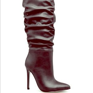 Slouchy heeled boot ~ shoe dazzle